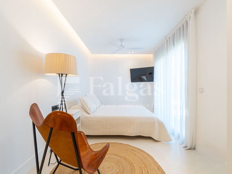 3 bedroom Villa for sale in Empuriabrava with pool garage - € 790,000 (Ref: 10142359)