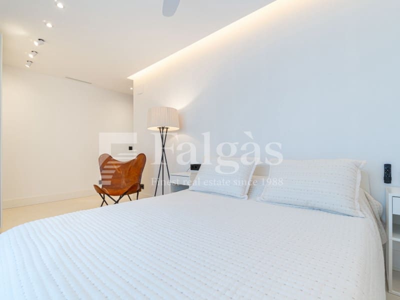 3 bedroom Villa for sale in Empuriabrava with pool garage - € 790,000 (Ref: 10142359)