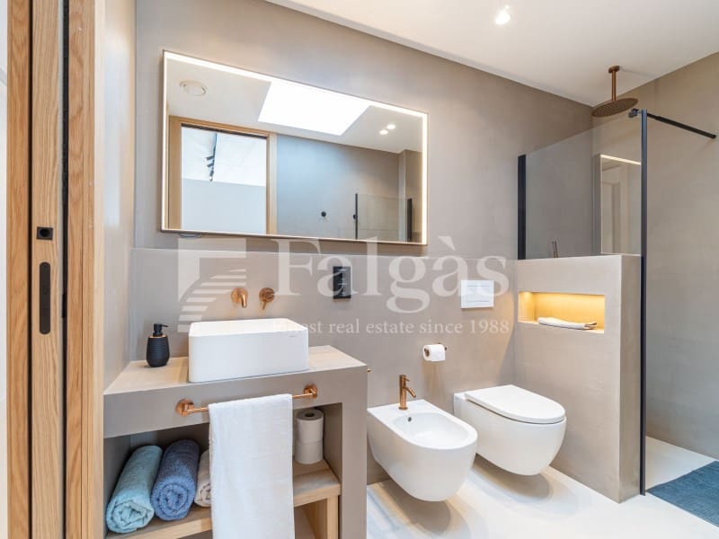 3 bedroom Villa for sale in Empuriabrava with pool garage - € 790,000 (Ref: 10142359)