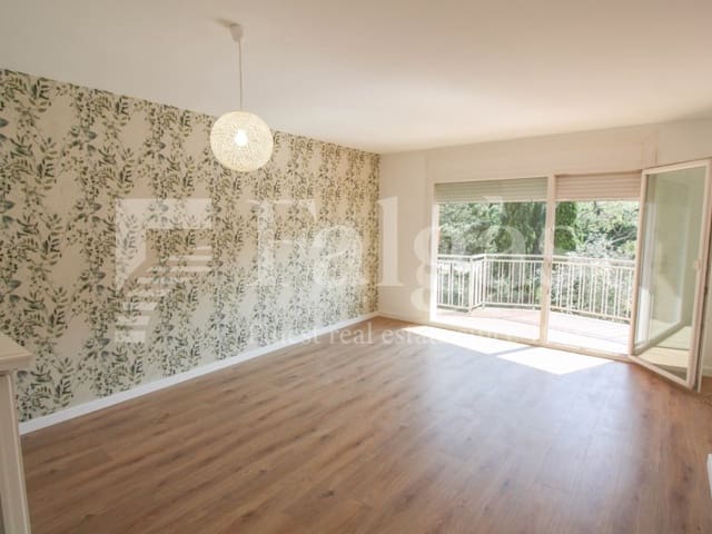 Piso de 4 habitaciones en Figueres en venta - 235.000 € (Ref: 9192908)