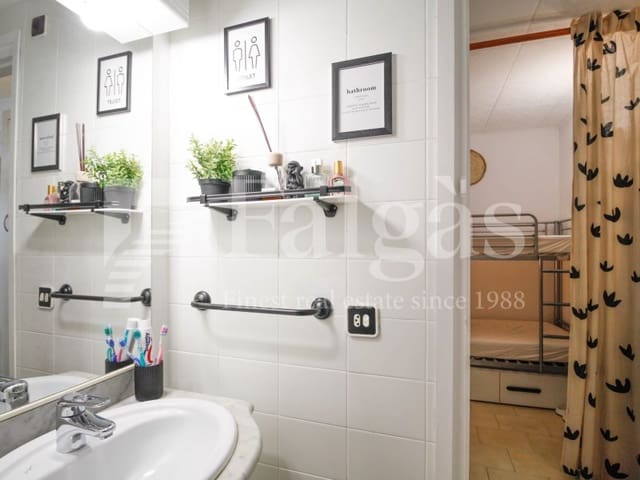 1 bedroom Flat for sale in Empuriabrava, Castelló d'Empúries - € 129,000 (Ref: 9192909)