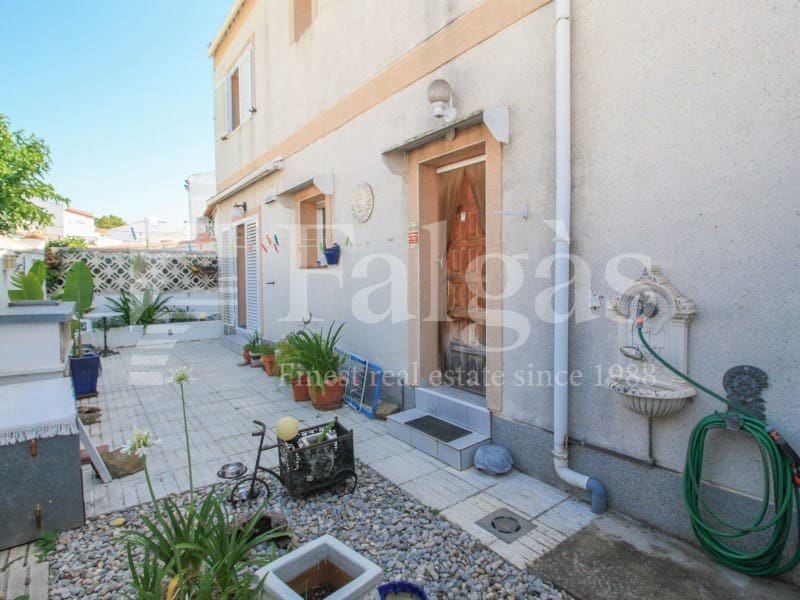 4 Zimmer Villa zu verkaufen in Empuriabrava mit Garage - 325.000 € (Ref: 9192911)