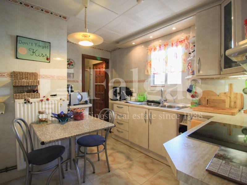 4 Zimmer Villa zu verkaufen in Empuriabrava mit Garage - 325.000 € (Ref: 9192911)