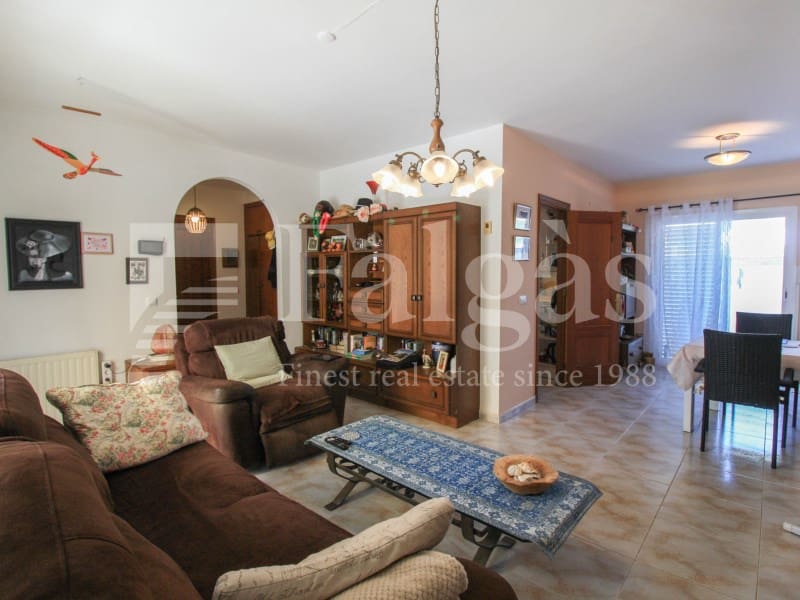 4 Zimmer Villa zu verkaufen in Empuriabrava mit Garage - 325.000 € (Ref: 9192911)