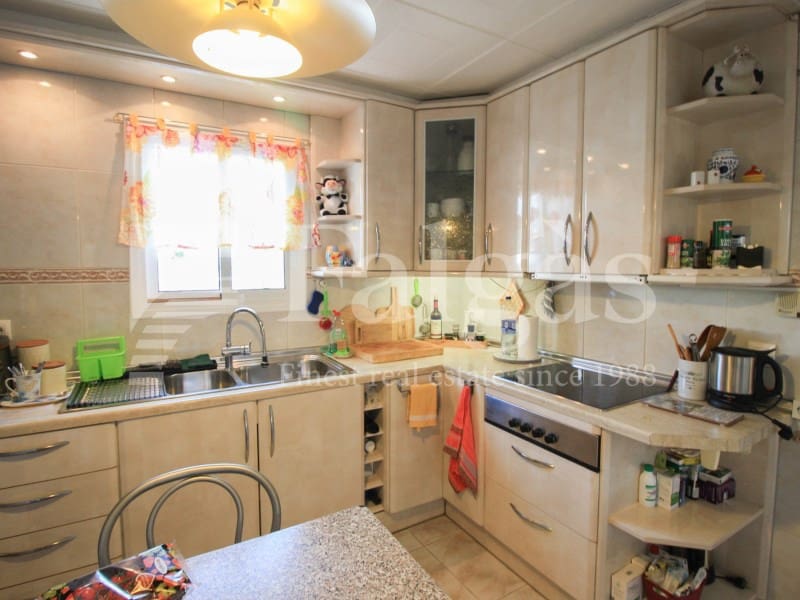 4 Zimmer Villa zu verkaufen in Empuriabrava mit Garage - 325.000 € (Ref: 9192911)