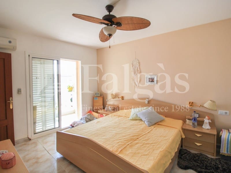 4 Zimmer Villa zu verkaufen in Empuriabrava mit Garage - 325.000 € (Ref: 9192911)