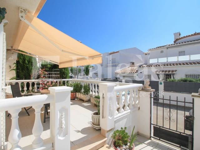 4 Zimmer Villa zu verkaufen in Empuriabrava, Castelló d'Empúries mit Garage - 325.000 € (Ref: 9192911)