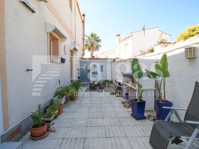 4 Zimmer Villa zu verkaufen in Empuriabrava, Castelló d'Empúries mit Garage - 325.000 € (Ref: 9192911)