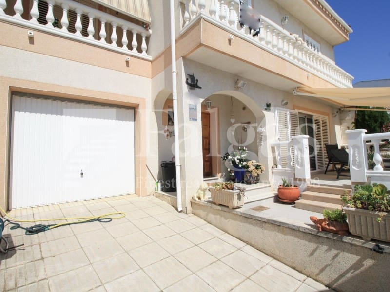 4 Zimmer Villa zu verkaufen in Empuriabrava mit Garage - 325.000 € (Ref: 9192911)