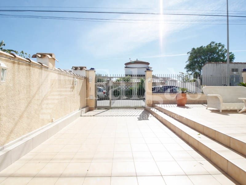 2 soveværelse Byhus til salg i Empuriabrava - € 399.000 (Ref: 9192913)