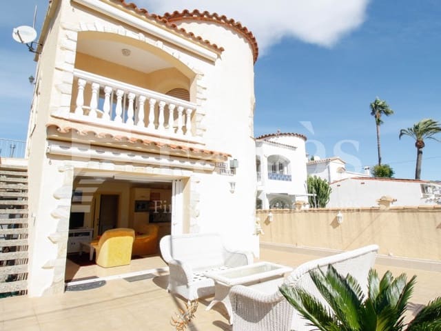 2 soveværelse Byhus til salg i Empuriabrava, Castelló d'Empúries - € 399.000 (Ref: 9192913)