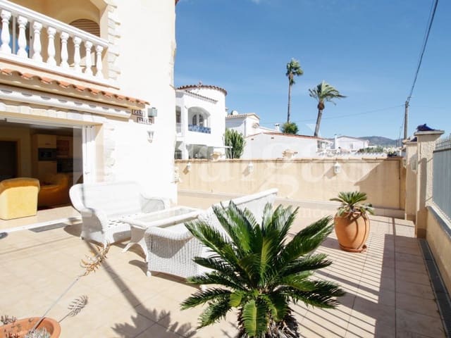 2 soveværelse Byhus til salg i Empuriabrava, Castelló d'Empúries - € 399.000 (Ref: 9192913)