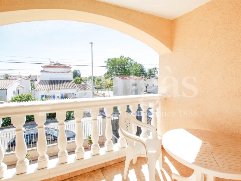 2 soveværelse Byhus til salg i Empuriabrava - € 399.000 (Ref: 9192913)