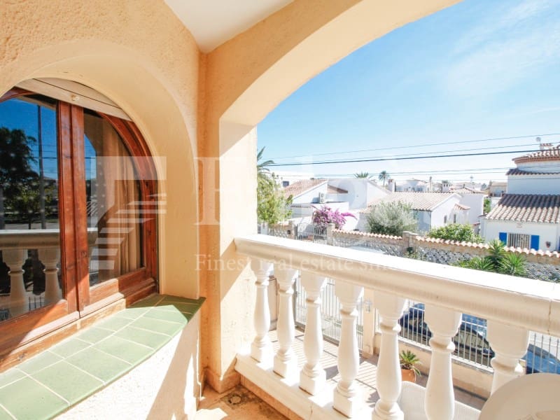 2 soveværelse Byhus til salg i Empuriabrava - € 399.000 (Ref: 9192913)