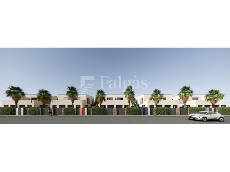 3 sypialnia Dom blizniak na sprzedaż w Empuriabrava z basenem garażem - 399 000 € (Ref: 9192914)