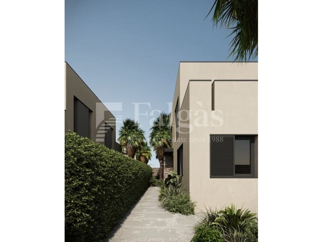 3 bedroom Semi-detached Villa for sale in Empuriabrava, Castelló d'Empúries with pool garage - € 399,000 (Ref: 9192914)