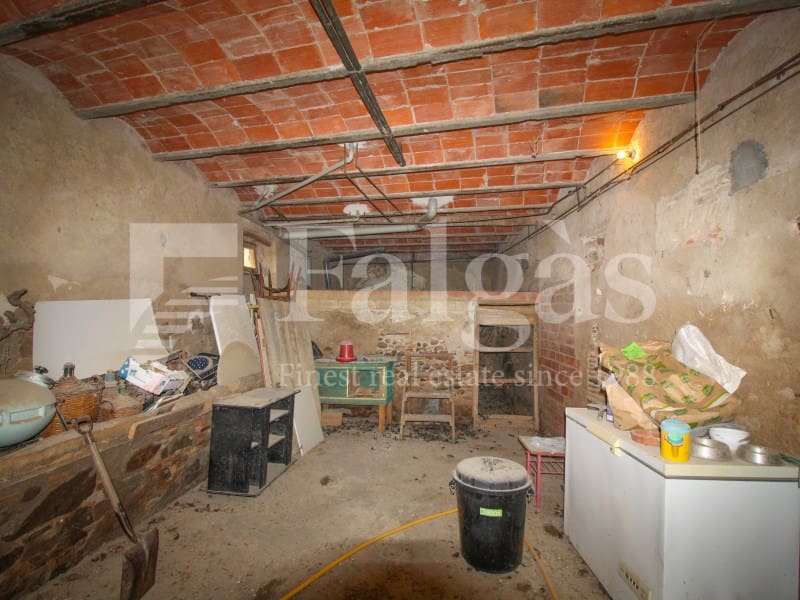 4 slaapkamer Finca/Landhuis te koop in Peralada - € 470.000 (Ref: 9192916)