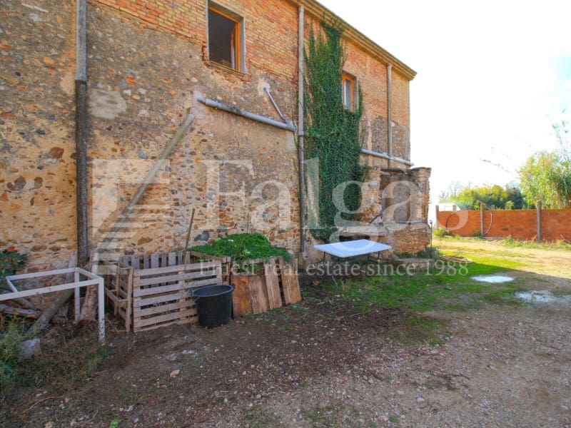 4 slaapkamer Finca/Landhuis te koop in Peralada - € 470.000 (Ref: 9192916)