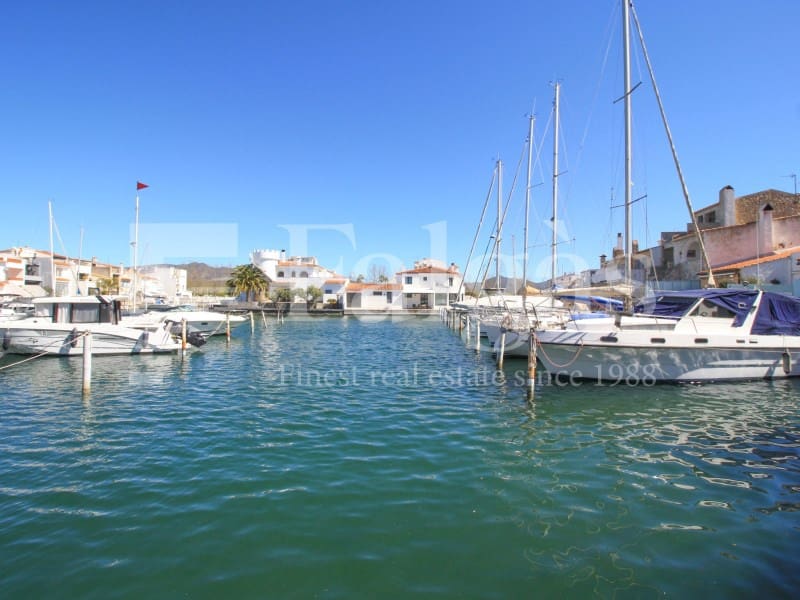 3 chambre Maison de Ville à vendre à Empuriabrava - 475 000 € (Ref: 9192917)