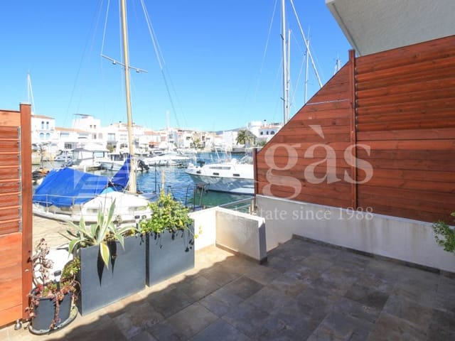3 makuuhuone Omakotitalo myytävänä paikassa Empuriabrava, Castelló d'Empúries - 475 000 € (Ref: 9192917)