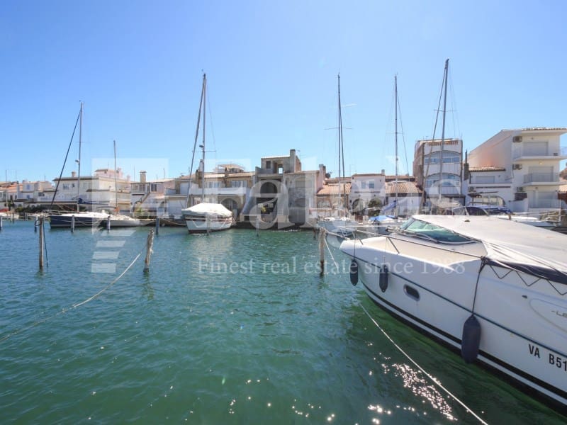 3 chambre Maison de Ville à vendre à Empuriabrava - 475 000 € (Ref: 9192917)