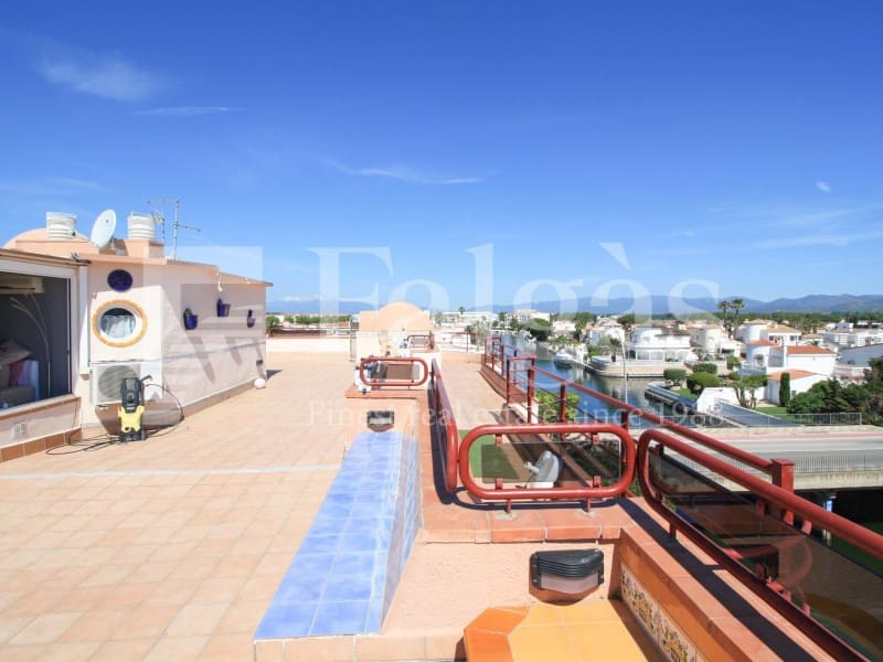 4 sypialnia Mieszkanie na sprzedaż w Empuriabrava z basenem - 475 000 € (Ref: 9192918)