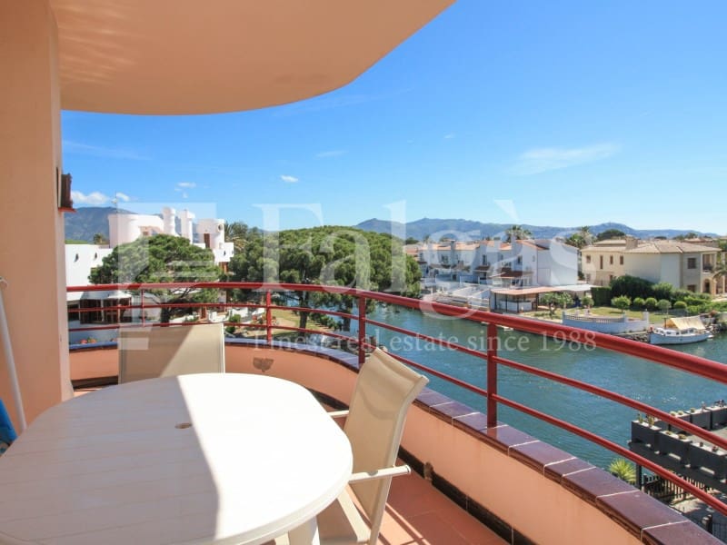 4 sypialnia Mieszkanie na sprzedaż w Empuriabrava z basenem - 475 000 € (Ref: 9192918)