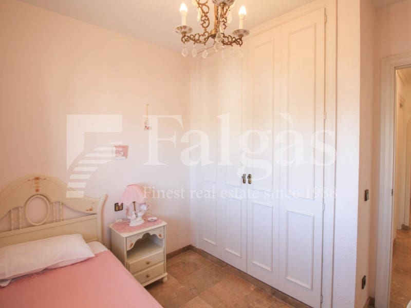 4 sypialnia Mieszkanie na sprzedaż w Empuriabrava z basenem - 475 000 € (Ref: 9192918)