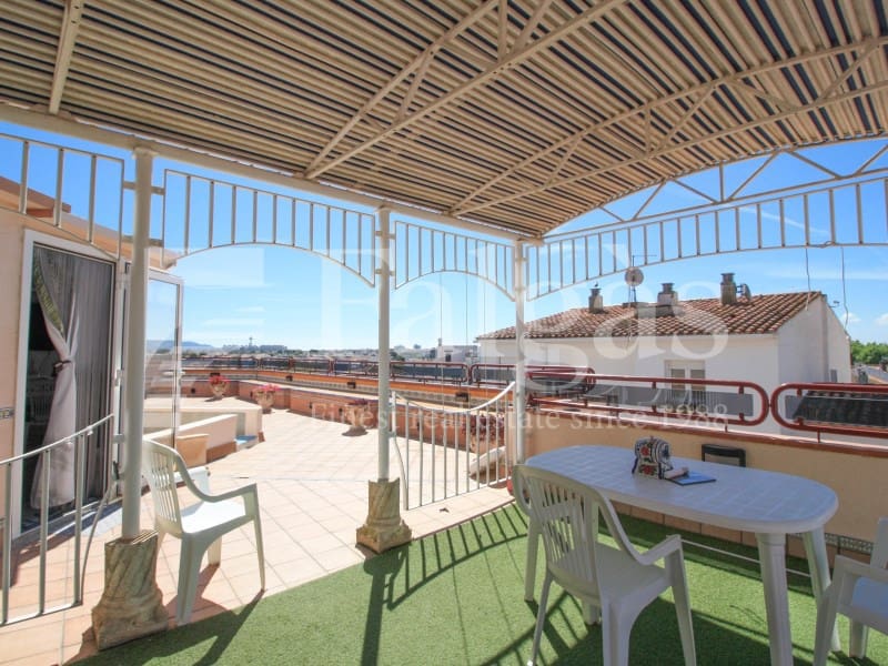 4 sypialnia Mieszkanie na sprzedaż w Empuriabrava z basenem - 475 000 € (Ref: 9192918)