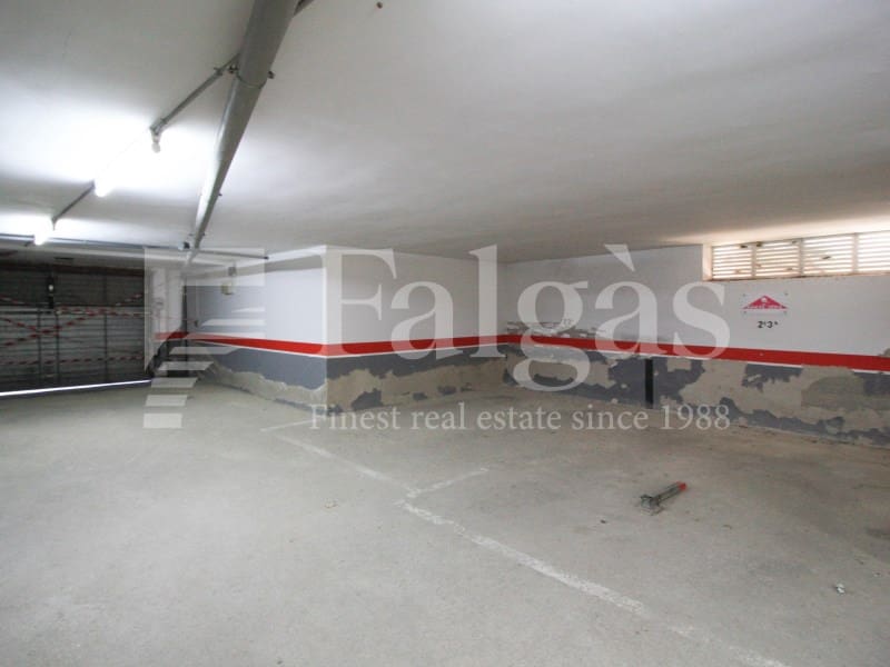 4 sypialnia Mieszkanie na sprzedaż w Empuriabrava z basenem - 475 000 € (Ref: 9192918)