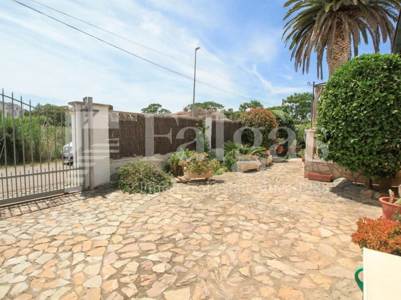 3 soveværelse Bungalow til salg i Empuriabrava med swimmingpool garage - € 495.000 (Ref: 9192922)