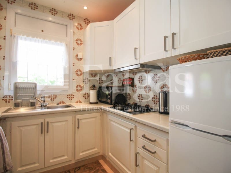 3 soveværelse Bungalow til salg i Empuriabrava med swimmingpool garage - € 495.000 (Ref: 9192922)