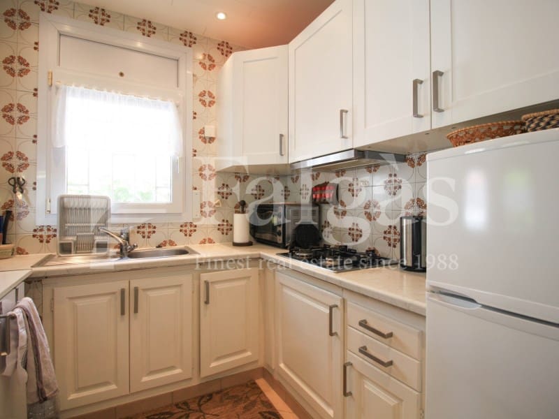 3 soveværelse Bungalow til salg i Empuriabrava med swimmingpool garage - € 495.000 (Ref: 9192922)