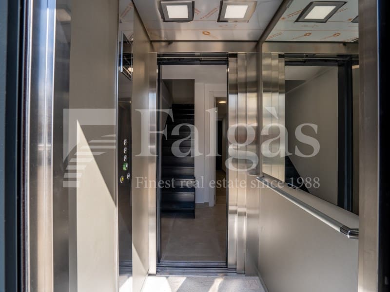 4 soverom Hus til salgs i Empuriabrava med garasje - € 639 000 (Ref: 9192924)