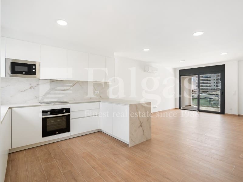 4 soverom Hus til salgs i Empuriabrava med garasje - € 639 000 (Ref: 9192924)