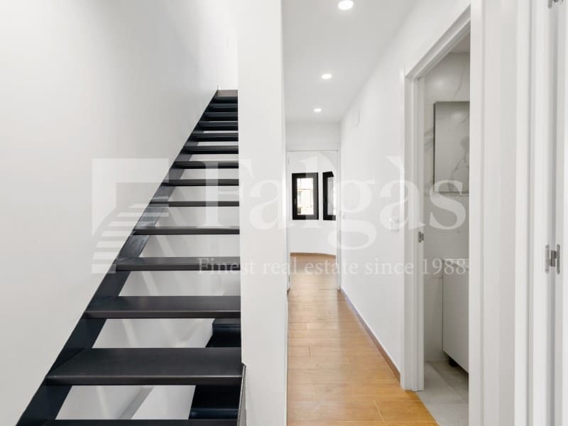 4 soverom Hus til salgs i Empuriabrava med garasje - € 639 000 (Ref: 9192924)