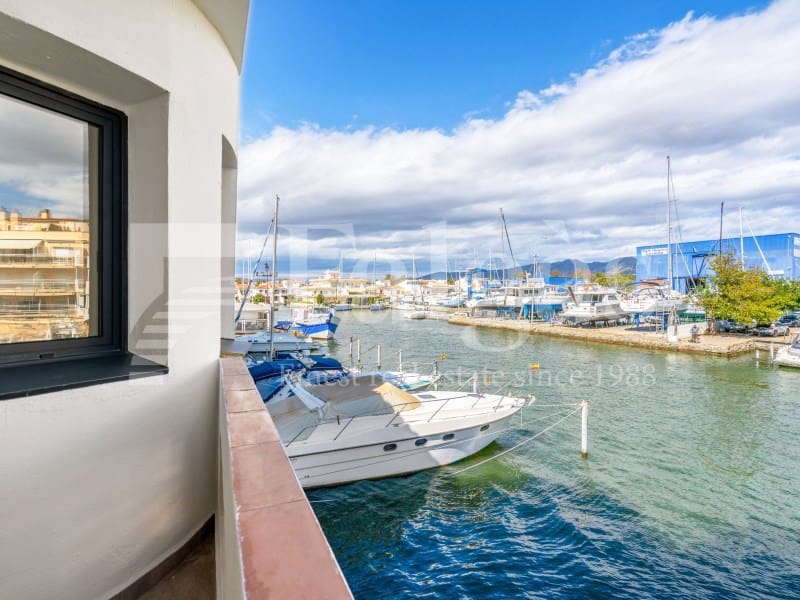 4 soverom Hus til salgs i Empuriabrava med garasje - € 639 000 (Ref: 9192924)