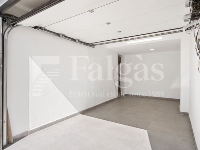 4 chambre Maison de Ville à vendre à Empuriabrava, Castelló d'Empúries avec garage - 639 000 € (Ref: 9192924)