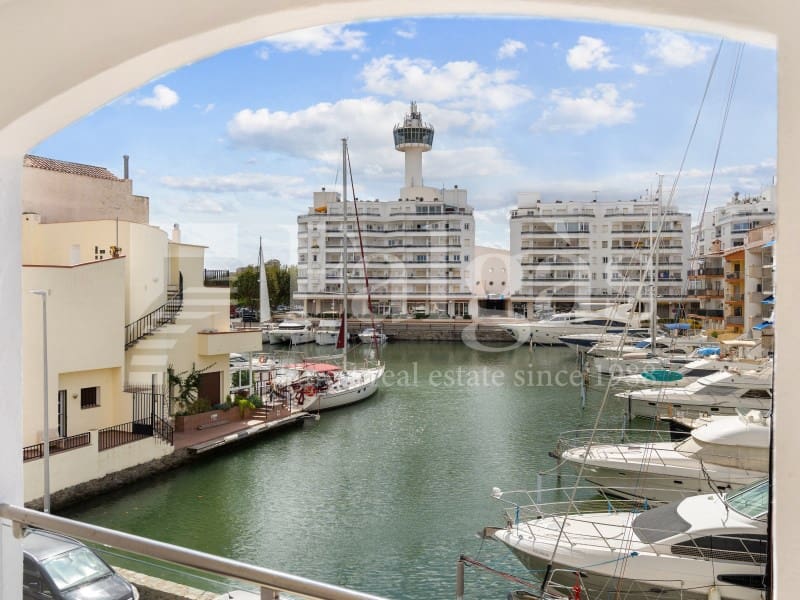 4 soverom Hus til salgs i Empuriabrava med garasje - € 639 000 (Ref: 9192924)