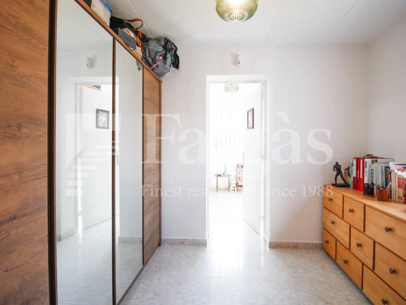 4 chambre Villa/Maison à vendre à Empuriabrava avec piscine garage - 598 000 € (Ref: 9192925)