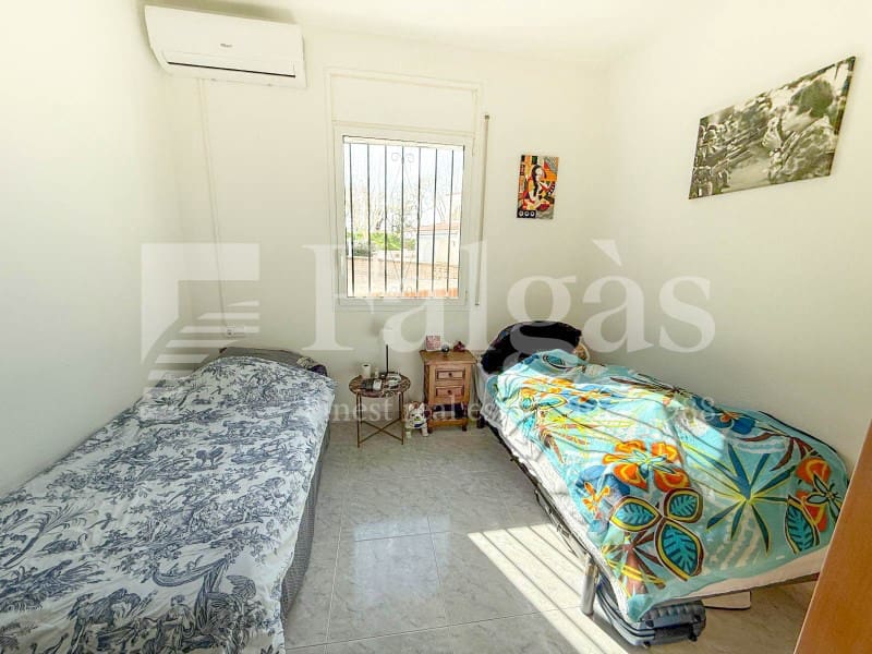 4 chambre Villa/Maison à vendre à Empuriabrava avec piscine garage - 598 000 € (Ref: 9192925)