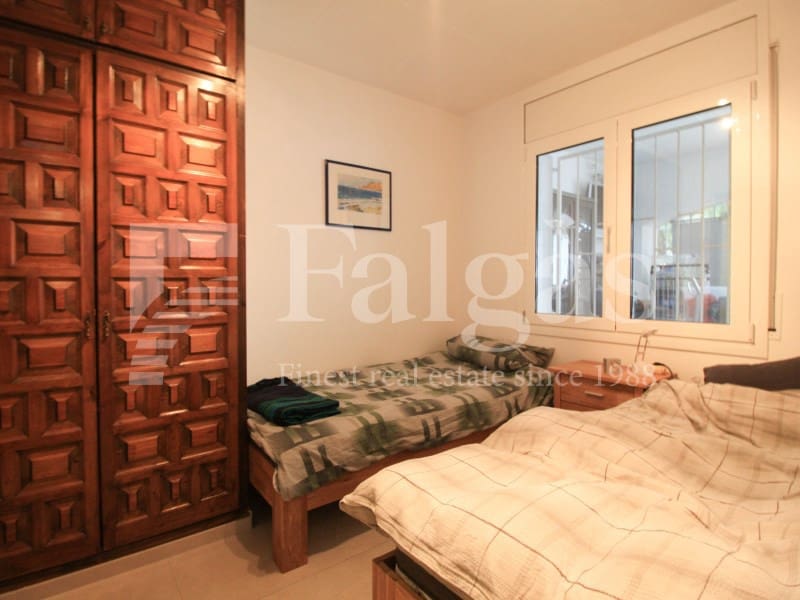 3 slaapkamer Villa te koop in Empuriabrava met zwembad garage - € 695.000 (Ref: 9192927)