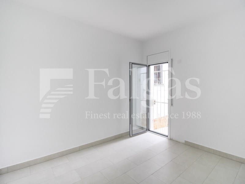 3 slaapkamer Villa te koop in Empuriabrava met zwembad garage - € 695.000 (Ref: 9192927)