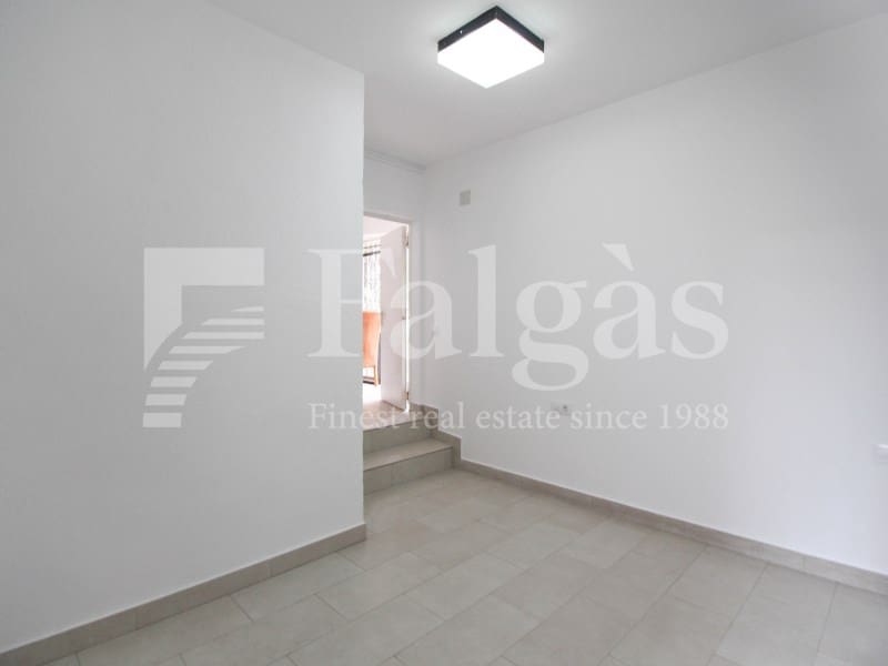 3 slaapkamer Villa te koop in Empuriabrava met zwembad garage - € 695.000 (Ref: 9192927)