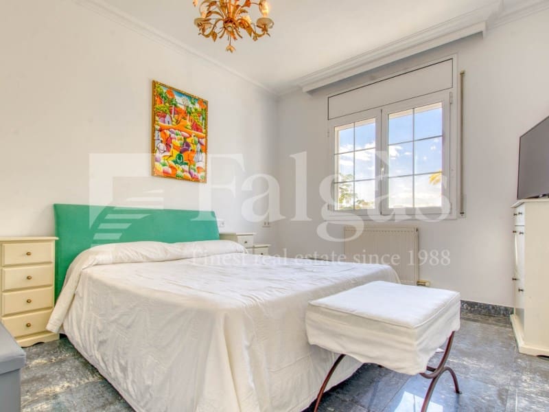 5 quarto Moradia para venda em Empuriabrava com piscina garagem - 780 000 € (Ref: 9192929)