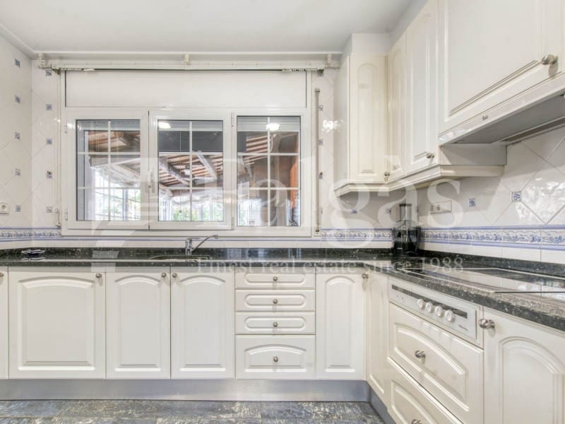 5 quarto Moradia para venda em Empuriabrava com piscina garagem - 780 000 € (Ref: 9192929)