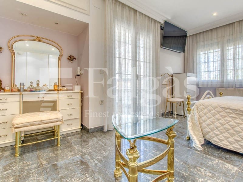 5 quarto Moradia para venda em Empuriabrava com piscina garagem - 780 000 € (Ref: 9192929)