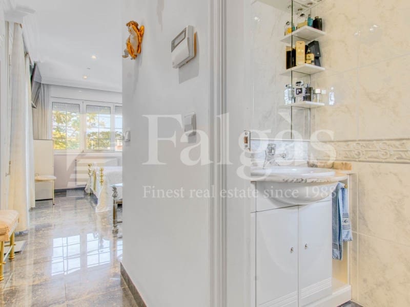 5 quarto Moradia para venda em Empuriabrava com piscina garagem - 780 000 € (Ref: 9192929)