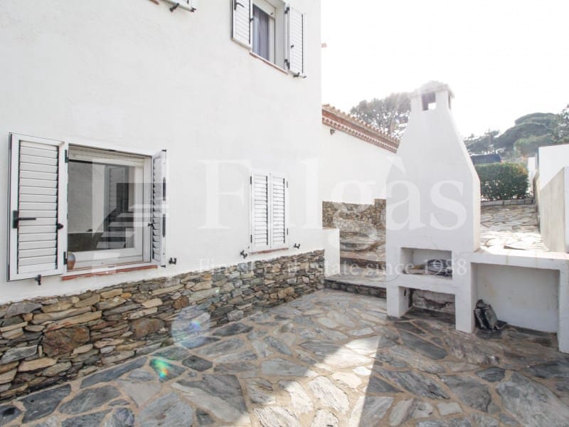 3 Zimmer Villa zu verkaufen in El Port de la Selva mit Pool Garage - 790.000 € (Ref: 9192930)