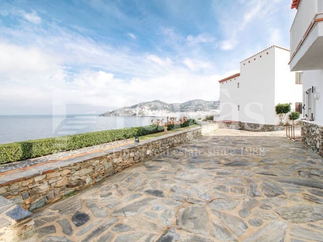 3 bedroom Villa for sale in El Port de la Selva with pool garage - € 790,000 (Ref: 9192930)